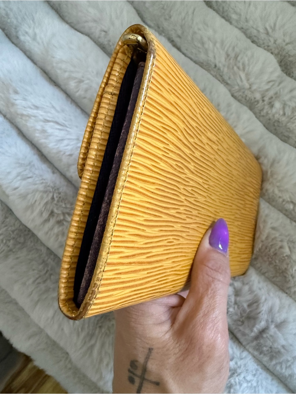Louis Vuitton Epi Leather Wallet in Yellow - Picture 6 of 13